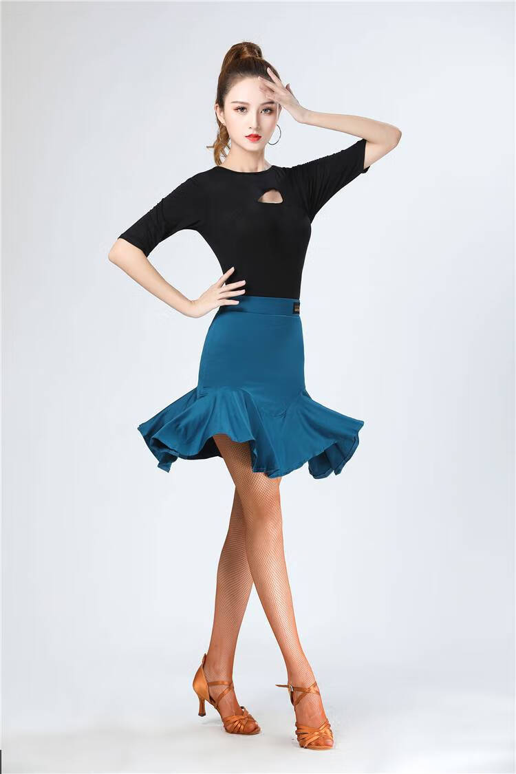 拉丁舞服装女成人2020拉丁舞裙女成人半身裙跳舞演出荷叶边裙子舞蹈