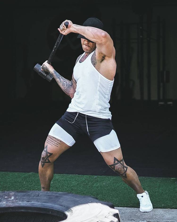 速干高弹力双层五分裤子男士男式夏季夏天学生青少年中裤半截裤红色m