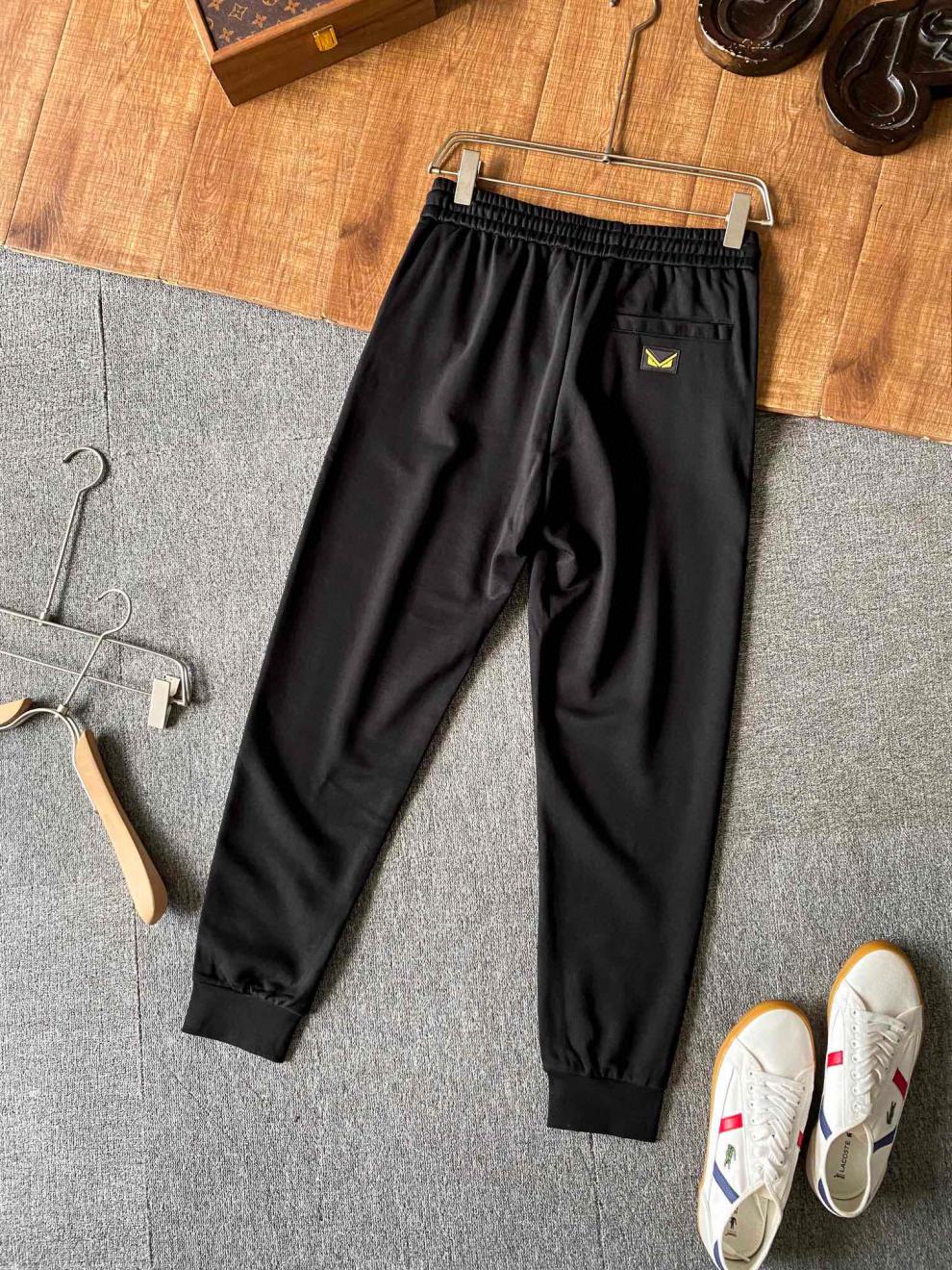 芬迪fendi22秋冬新款老佛爷logo运动休闲套装 套头长袖两件套男 红色