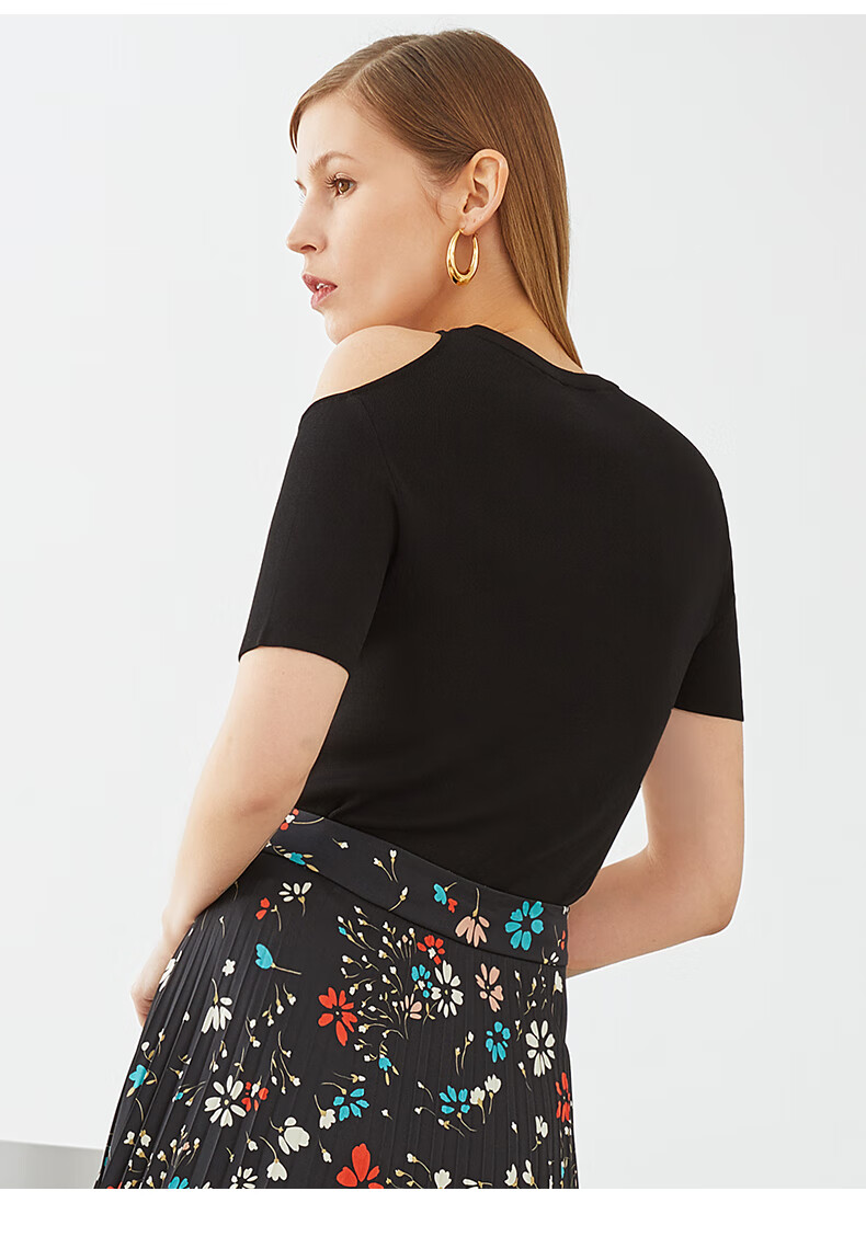 商场同款修身显瘦针织衫女艾诺丝雅诗新款漏肩短袖针织内搭打底衫红色