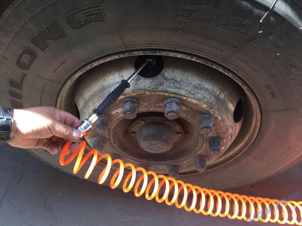 货车轮胎手摇带表充气杆汽泵打气头摩托车冲气杆快速两用头加气咀 取