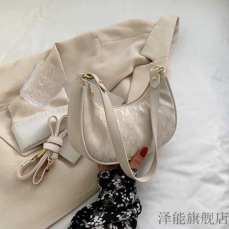 小ck女包甜酷腋下包女包2022新款月牙包时尚帆布斜挎包超火单肩新月