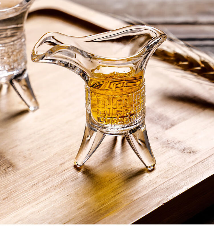 轻奢白酒杯套装家用水晶玻璃杯架小号酒盅一口杯烈酒杯酒具分酒器盛芯