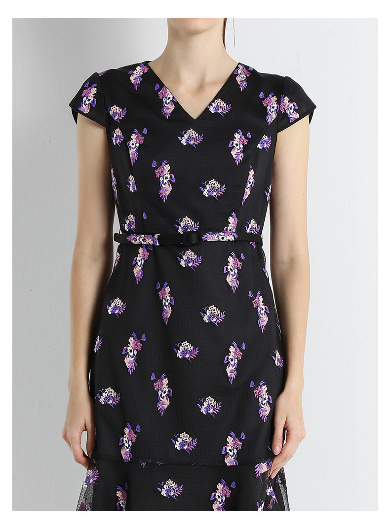 ports宝姿 2020新品女装v领刺绣印花修身连衣裙ln8d114hlq004 black