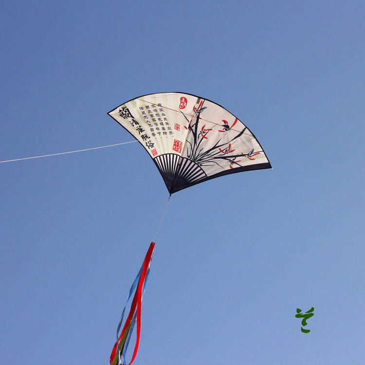 602019梅花扇子风筝儿童卡通中小型风筝线轮套餐520礼物29米格子布
