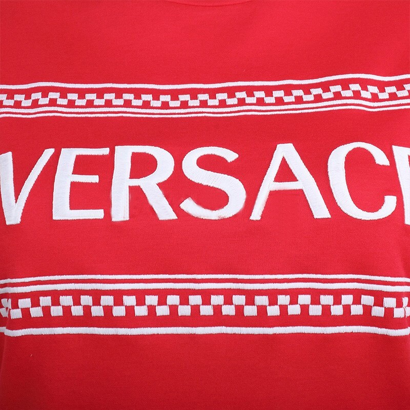 精品versace范思哲女士字母印花复古t恤cb现货红色40