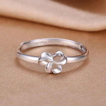 周六福珠宝 pt950铂金戒指活口白金女戒幸福三叶草 pt010605 约2.