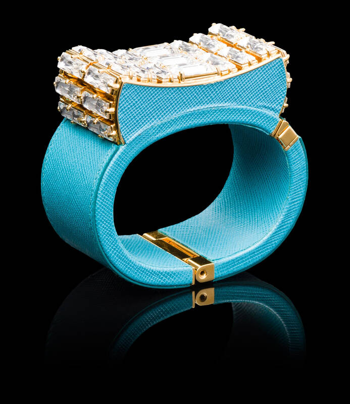 代购prada普拉达女士手镯 真皮 锁扣开合 镶水晶1ajm56_2a66_f0136