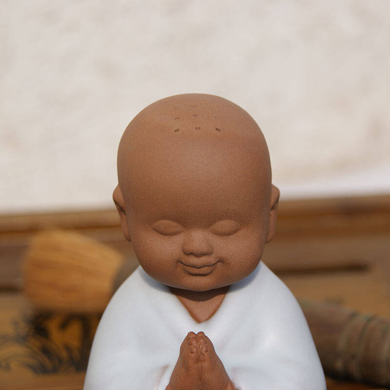 三义成茶宠仿汝窑人物小和尚摆件茶玩 一心向佛