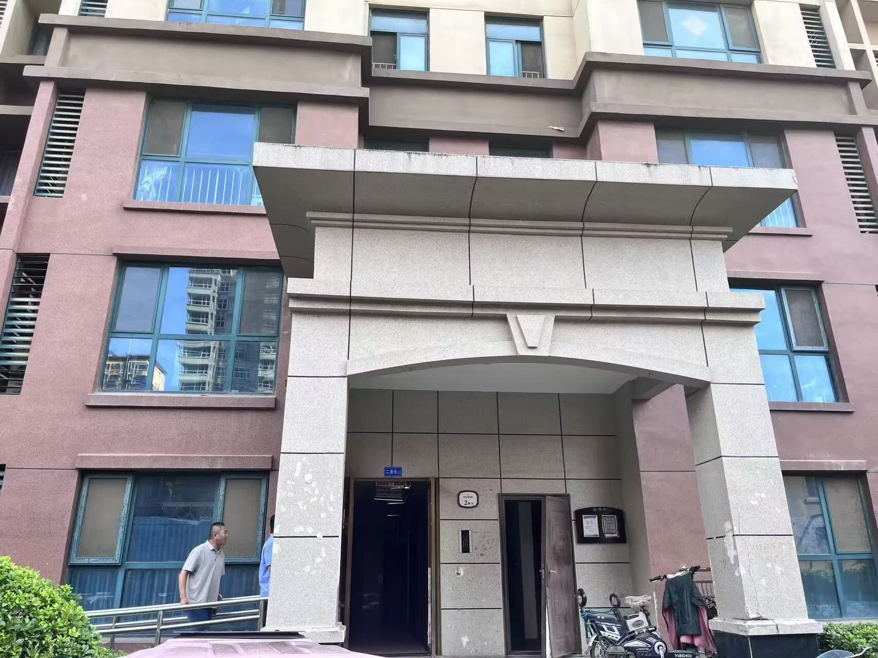 济阳区银河路16号帝华·北岸新城A-20号楼2-1702