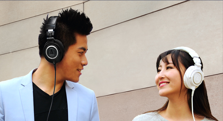 
                                        
                                                                                铁三角（Audio-technica）ATH-M50X BK 头戴式专业全封闭监听音乐HIFI耳机 黑色                