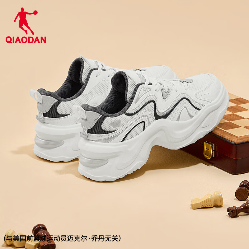 乔丹新年红色休闲鞋女运动鞋2026秋季厚底增高老爹鞋