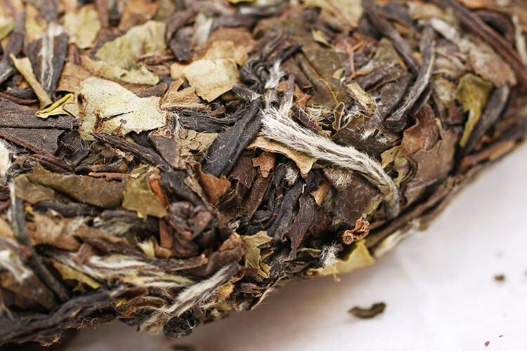 关于"老树"之白茶 在5901老树白茶产品中,中茶公司旗下的福建茶叶进