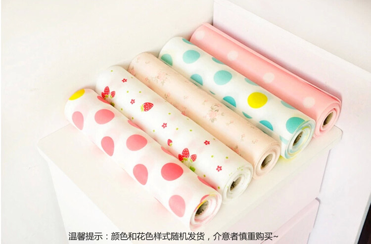 
                                        
                                                            青苇 日式印花 防潮抽屉 橱柜纸 30*300CM 2卷装 颜色随机                