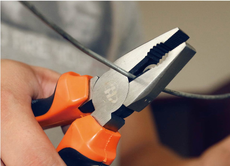 华丰巨箭 hf-8123106 欧式钢丝钳6寸 双色橡胶柄 老虎钳子