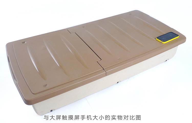 
                                        禧天龙Citylong 塑料床底收纳箱特大号衣物整理床下滑轮储物箱 卡其色54L 6073                