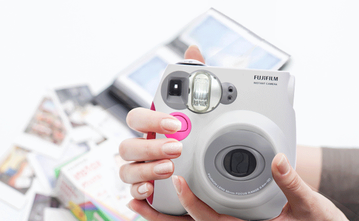 
                                        富士（FUJIFILM）INSTAX 一次成像相机  MINI7s相机 甜蜜金属红                