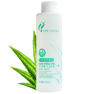 千纤草芦荟水500ml 规格:500ml  主要成份:芦荟原汁液等.