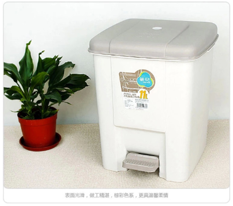 
                                        
                                        茶花 垃圾桶 方型脚踏卫生桶 11L 1503                