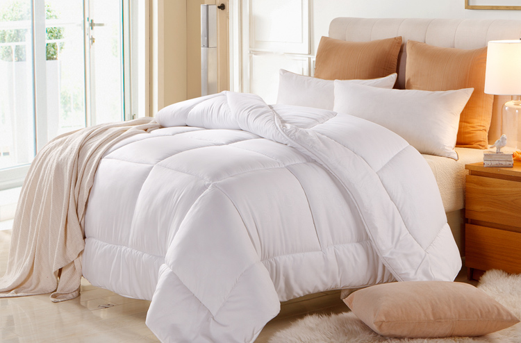 乐加(lehome)床品家纺 至臻春秋保暖被 白色玫瑰 180*220cm