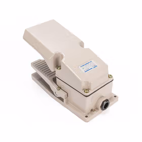 正泰 脚踏开关；YBLT-4