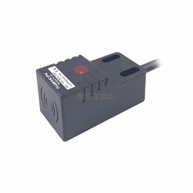 胜蓝SiRON 标准方型接近开关顶面感应埋入型NPN  N.O；K021-2