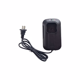 得力 专业级 16V 1.5A 充电器；DE-CD16A1