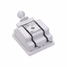 正泰 HD11B (保护型)开启式刀开关；HD11-100/28BT