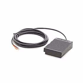 西门子 脚踏开关,带膜压塑料外壳脚踏开关,带1个踏板无密封盖,1个转换触点；3SE39024CB20